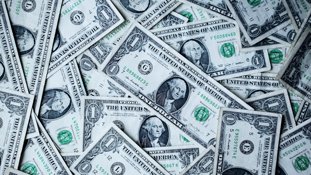 $11,000 in 48 hours & what next for USD? — 1 U.S.A dollar banknotes