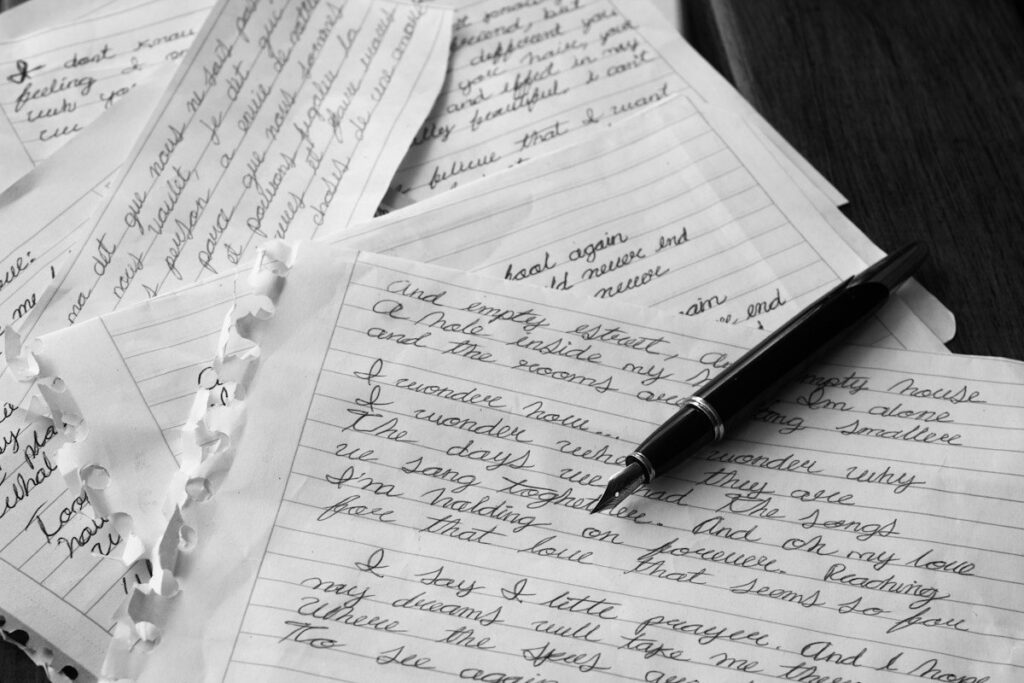 Handwritten notes on a hypothetical worked example comparing a trade at a level and mid-range