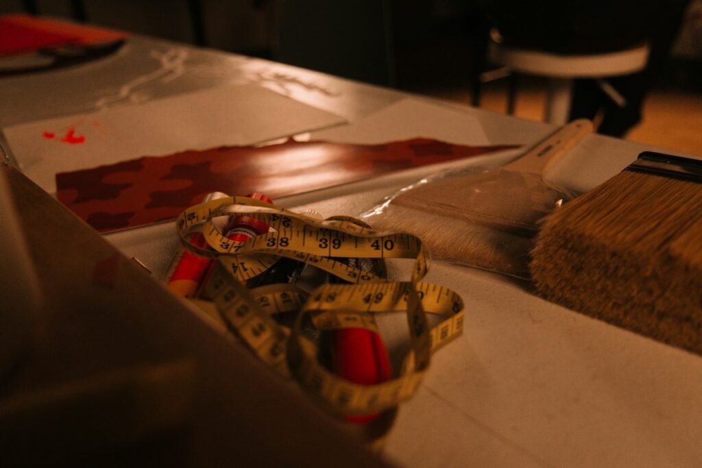 Tape measure lying on a table, like measuring the distance from entry to the take-profit level